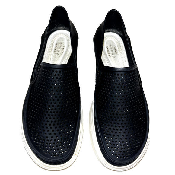 Iconic Crocs Comfort Little Kids Youth SizE 10-11 BLACK Rubber Perforated Holes - Picture 1 of 5
